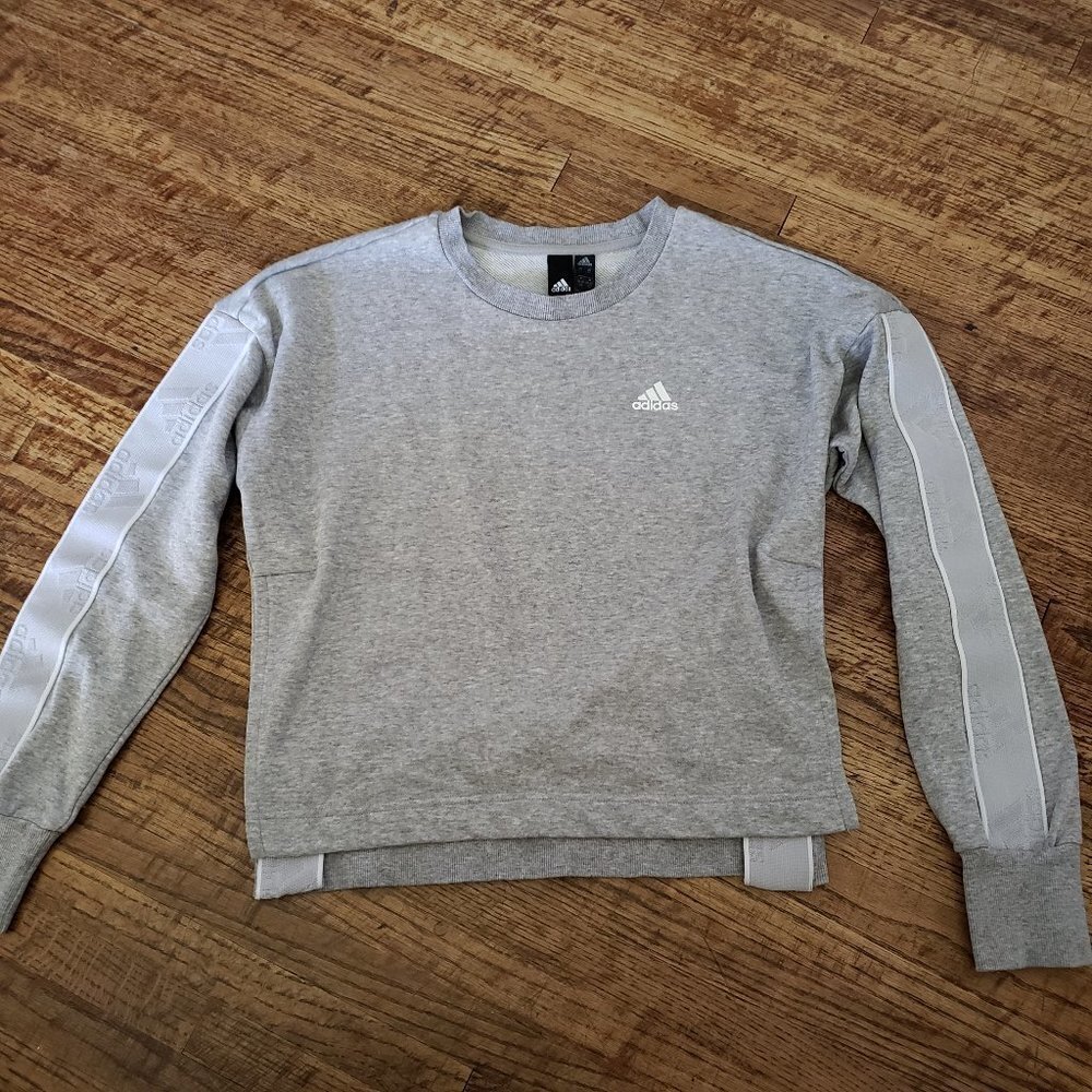 Adidas Pullover Sweatshirt